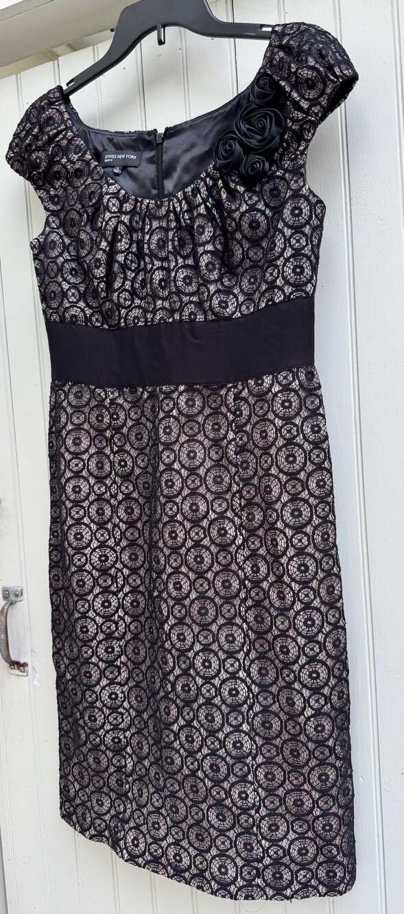 Jones New York Black Lace Overlay Dress Size 6 - Picture 3 of 9